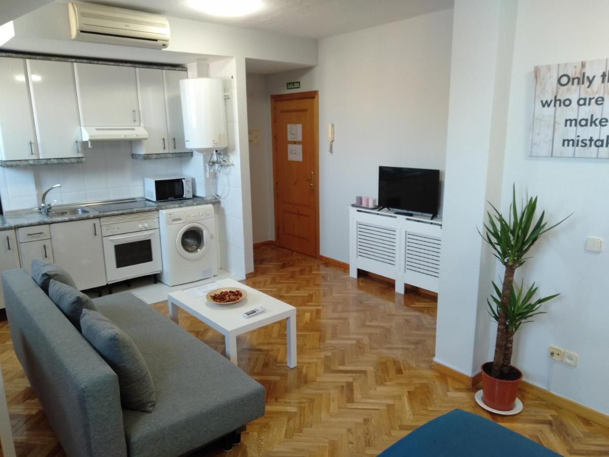 Airport Ifema Barajas Home Мадрид Екстер'єр фото
